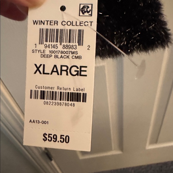 On 34th Sweater - Picture 12 of 13